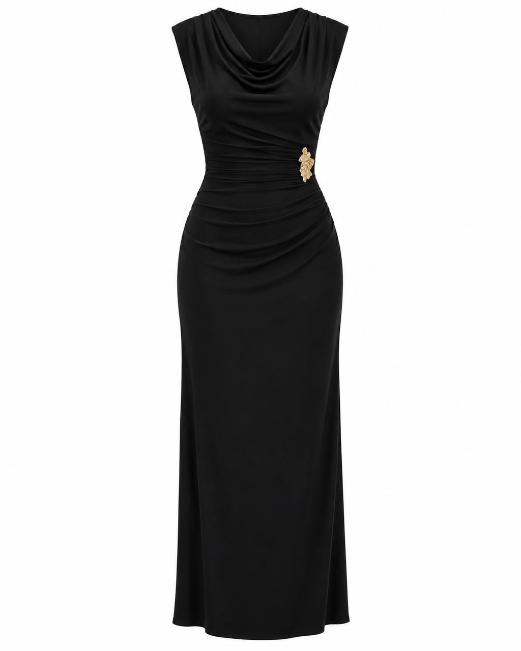 Vestido negro con broche dorado
